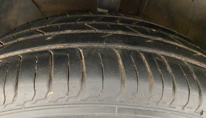 2023 Hyundai NEW I20 SPORTZ 1.2 AT, Petrol, Automatic, 9,662 km, Left Front Tyre Tread