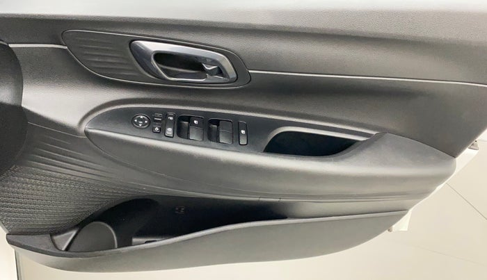 2023 Hyundai NEW I20 SPORTZ 1.2 AT, Petrol, Automatic, 9,662 km, Driver Side Door Panels Control