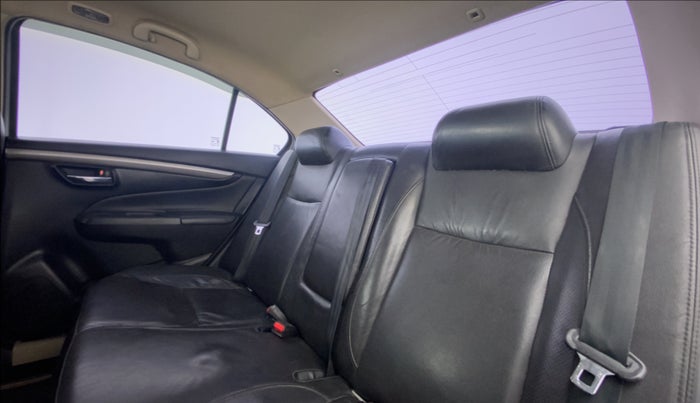 2017 Maruti Ciaz 1.4 S, Petrol, Manual, 33,792 km, Right Side Rear Door Cabin