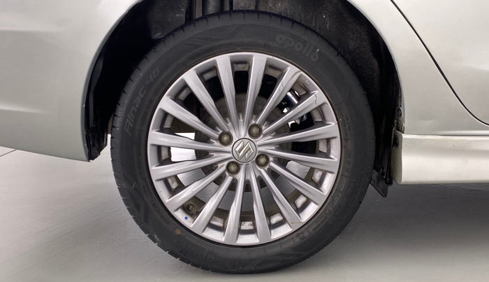 2017 Maruti Ciaz 1.4 S, Petrol, Manual, 33,792 km, Right Rear Wheel
