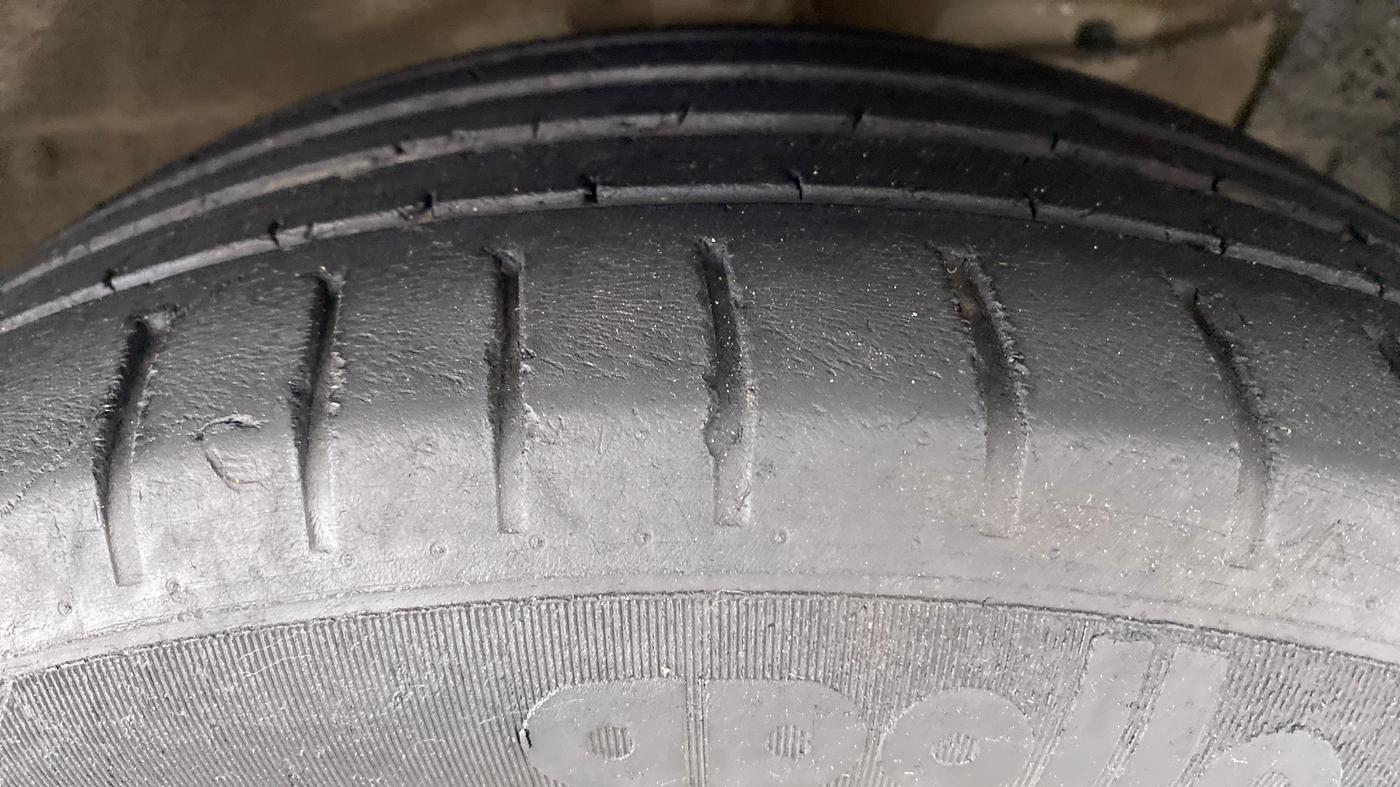 2017 Maruti Ciaz 1.4 S, Petrol, Manual, 33,792 km, Right Front Tyre Tread