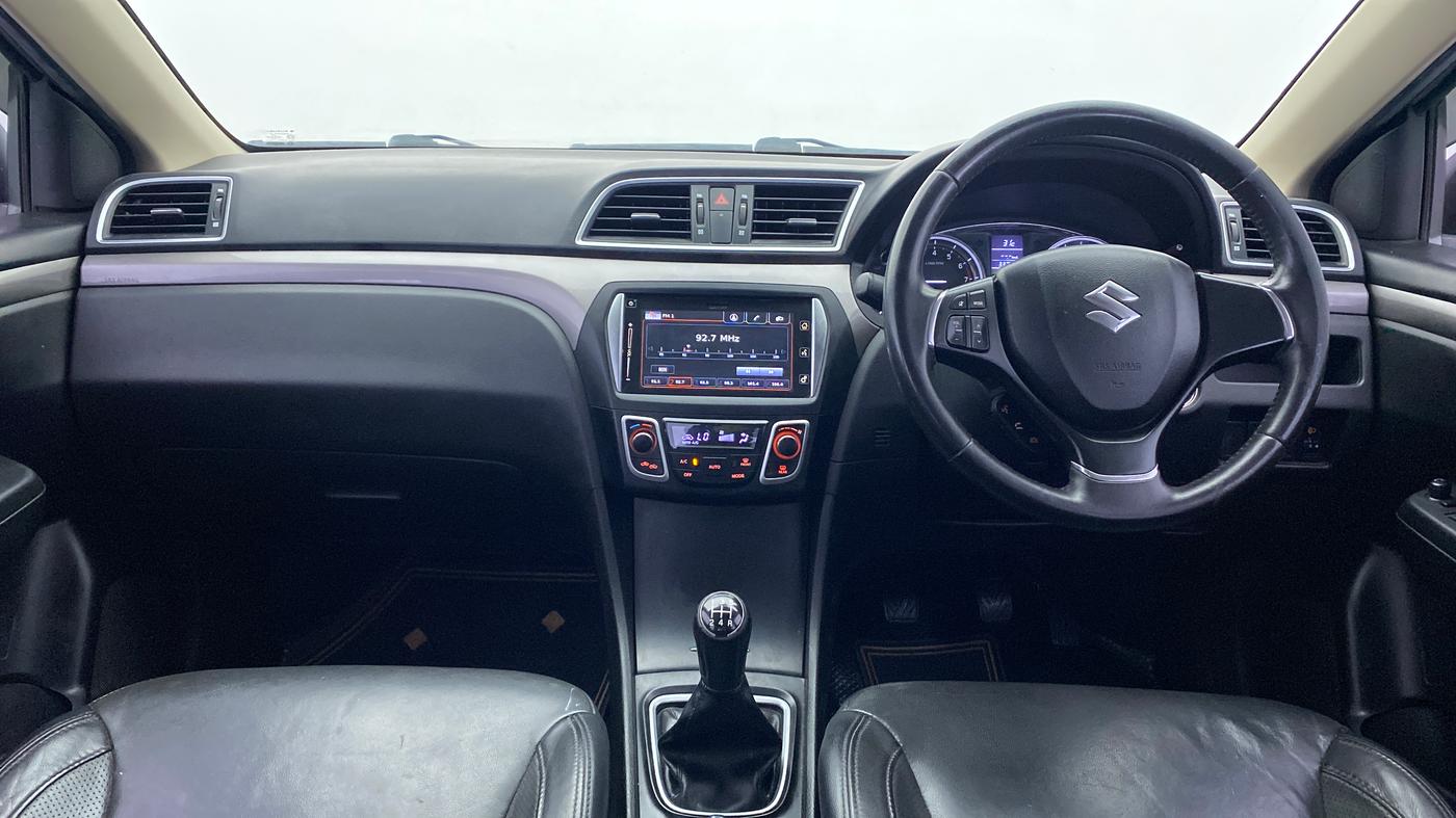 2017 Maruti Ciaz 1.4 S, Petrol, Manual, 33,792 km, Dashboard