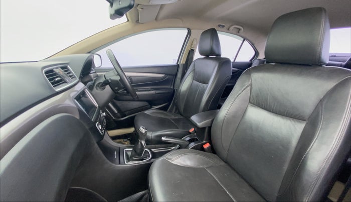 2017 Maruti Ciaz 1.4 S, Petrol, Manual, 33,792 km, Right Side Front Door Cabin