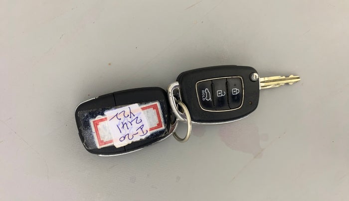2017 Hyundai i20 Active 1.2 S, Petrol, Manual, 1,03,949 km, Key Close Up