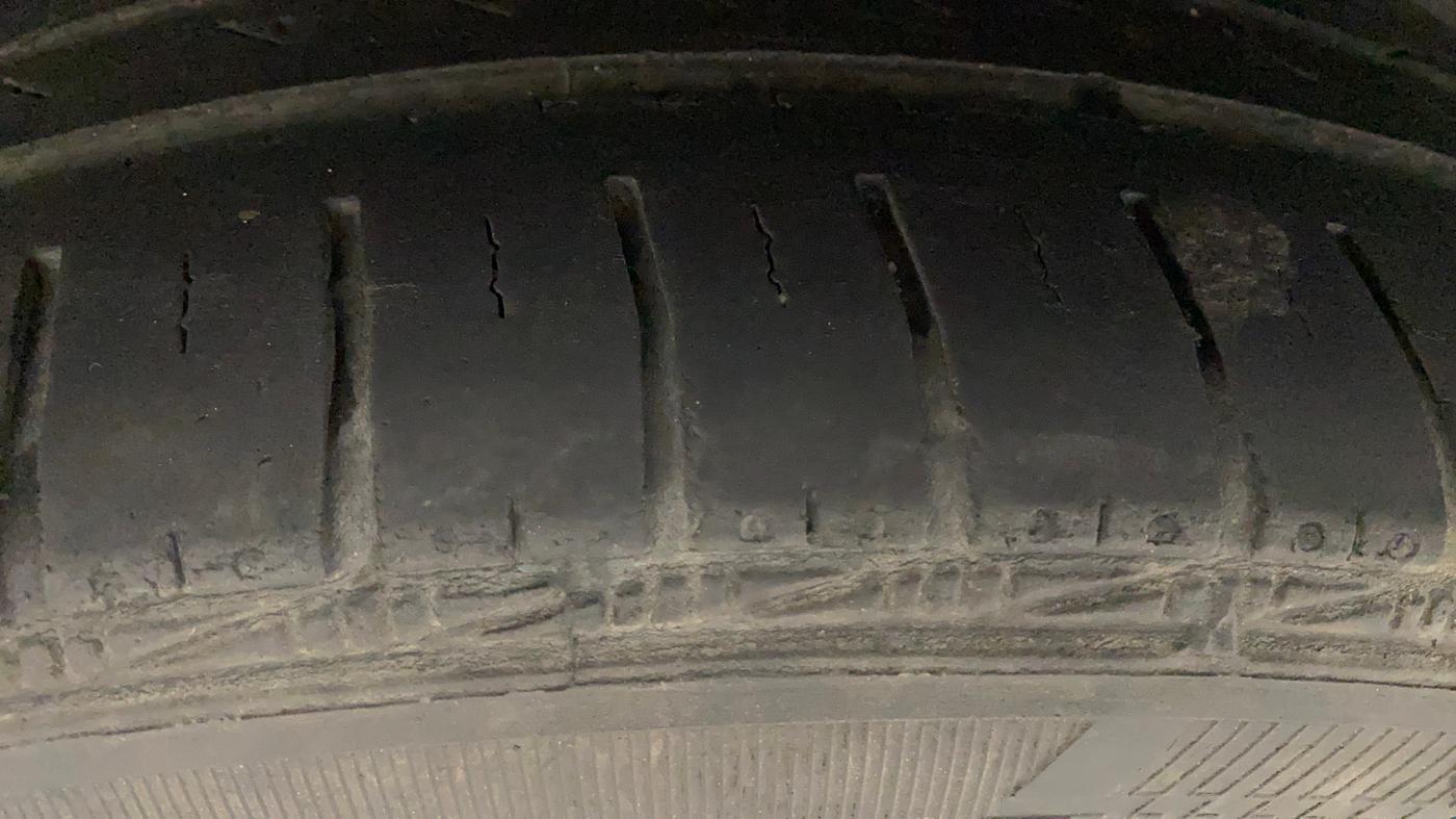 2021 Volkswagen Polo COMFORTLINE 1.0L TSI, Petrol, Manual, 47,415 km, Right Rear Tyre Tread