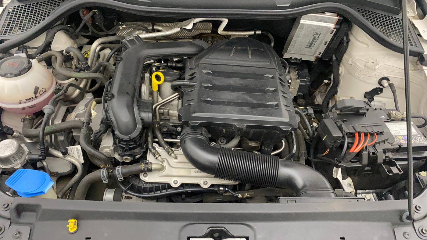 2021 Volkswagen Polo COMFORTLINE 1.0L TSI, Petrol, Manual, 47,415 km, Open Bonet