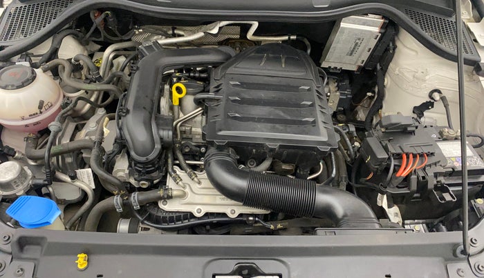 2021 Volkswagen Polo COMFORTLINE 1.0L TSI, Petrol, Manual, 47,415 km, Open Bonet