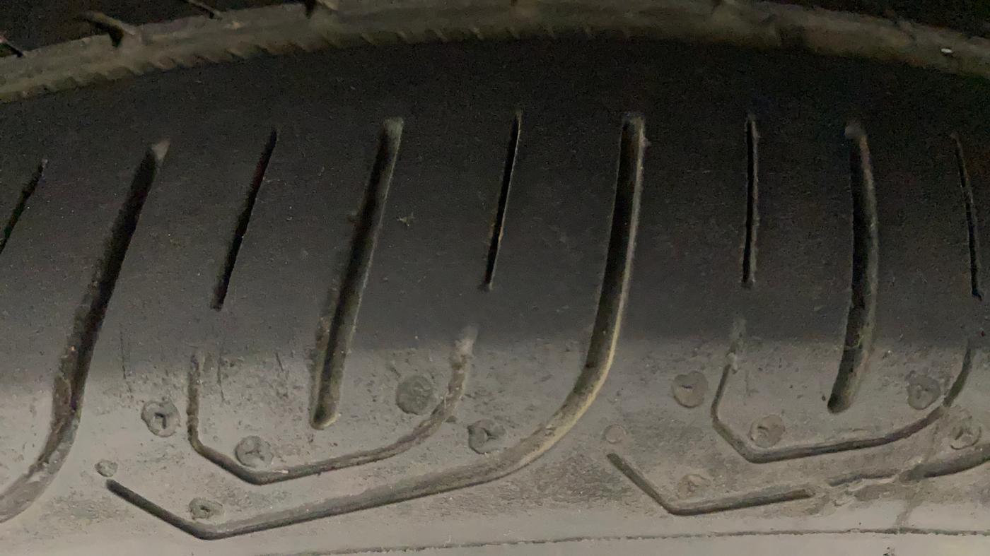 2021 Volkswagen Polo COMFORTLINE 1.0L TSI, Petrol, Manual, 47,415 km, Left Front Tyre Tread