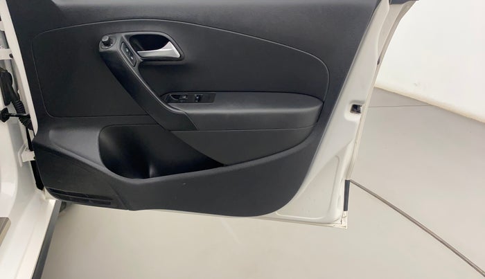 2021 Volkswagen Polo COMFORTLINE 1.0L TSI, Petrol, Manual, 47,415 km, Driver Side Door Panels Control