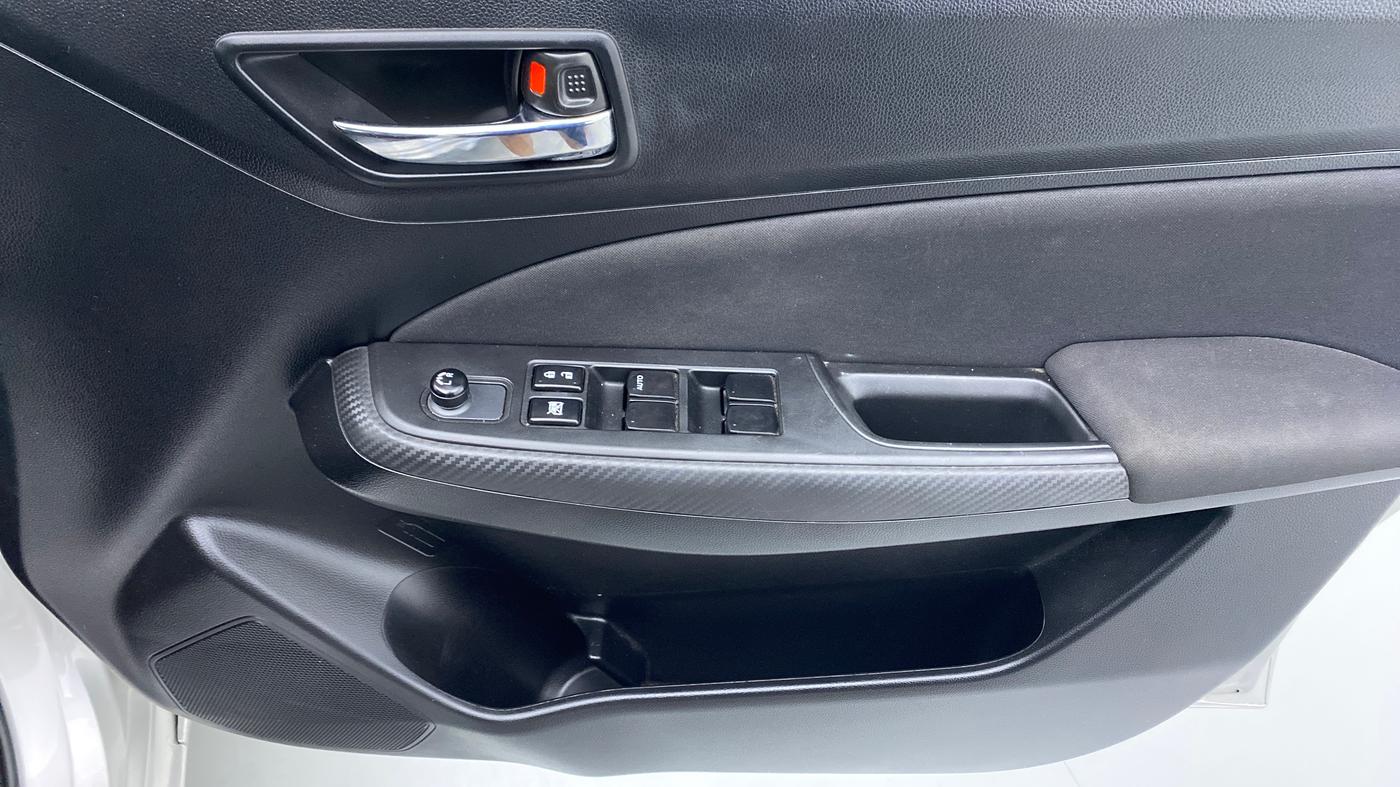 2021 Maruti Swift VXI D, Petrol, Manual, 8,807 km, Driver Side Door Panels Control
