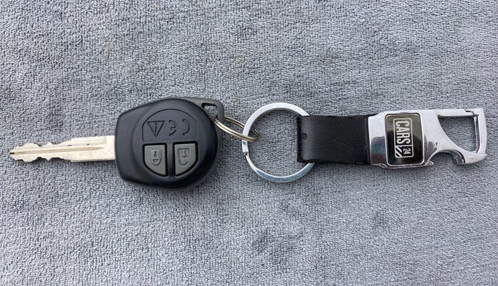 2021 Maruti Swift VXI D, Petrol, Manual, 8,807 km, Key Close Up