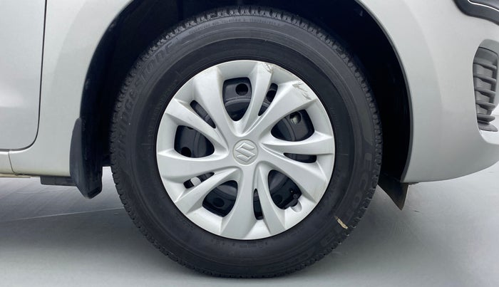 2021 Maruti Swift VXI D, Petrol, Manual, 8,807 km, Right Front Wheel