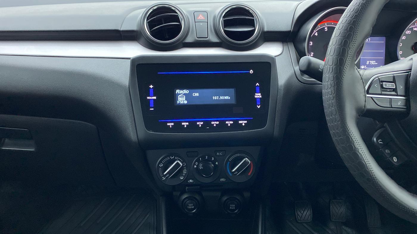 2021 Maruti Swift VXI D, Petrol, Manual, 8,807 km, Air Conditioner