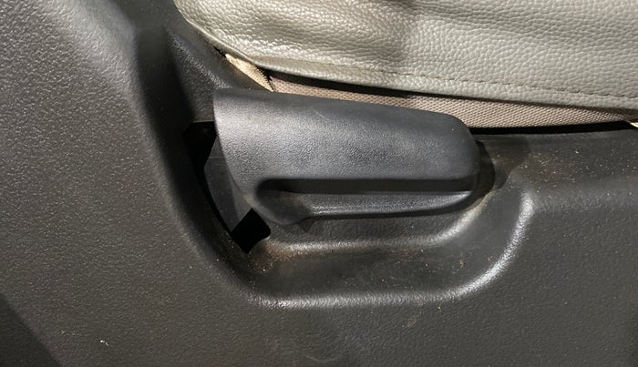 2014 Maruti Wagon R 1.0 VXI, Petrol, Manual, 22,960 km, Driver Side Adjustment Panel