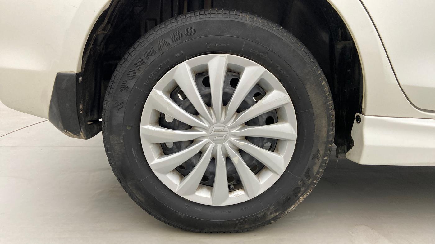 2017 Maruti Swift Dzire VXI, Petrol, Manual, 28,249 km, Right Rear Wheel