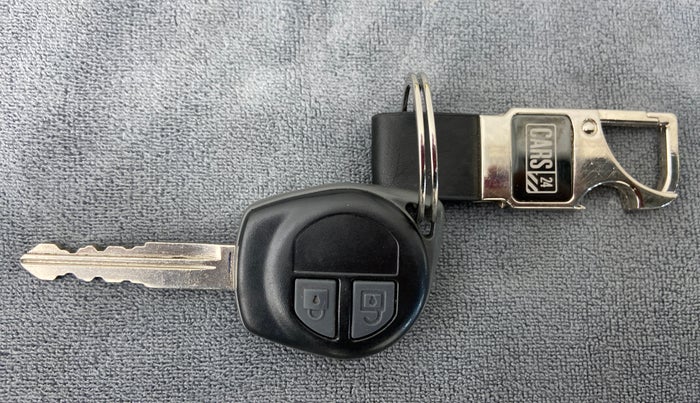 2017 Maruti Swift Dzire VXI, Petrol, Manual, 28,249 km, Key Close Up