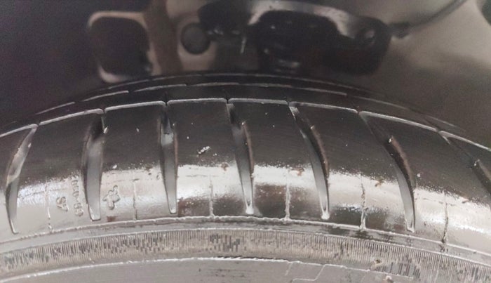 2019 Hyundai Verna 1.6 VTVT SX O, Petrol, Manual, 78,609 km, Left Front Tyre Tread