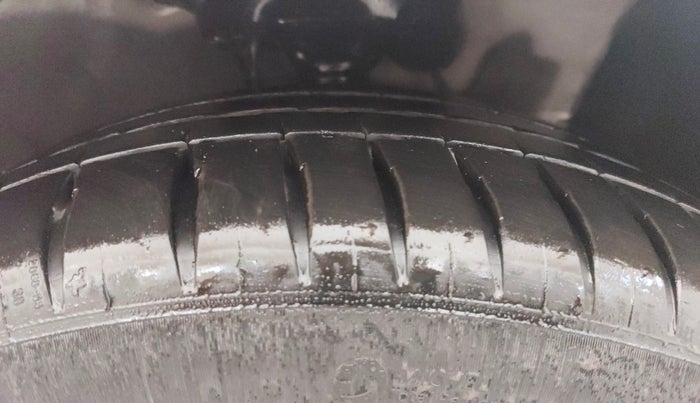 2019 Hyundai Verna 1.6 VTVT SX O, Petrol, Manual, 78,609 km, Right Front Tyre Tread