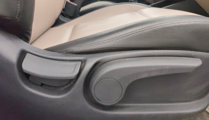 2019 Hyundai Verna 1.6 VTVT SX O, Petrol, Manual, 78,609 km, Driver Side Adjustment Panel