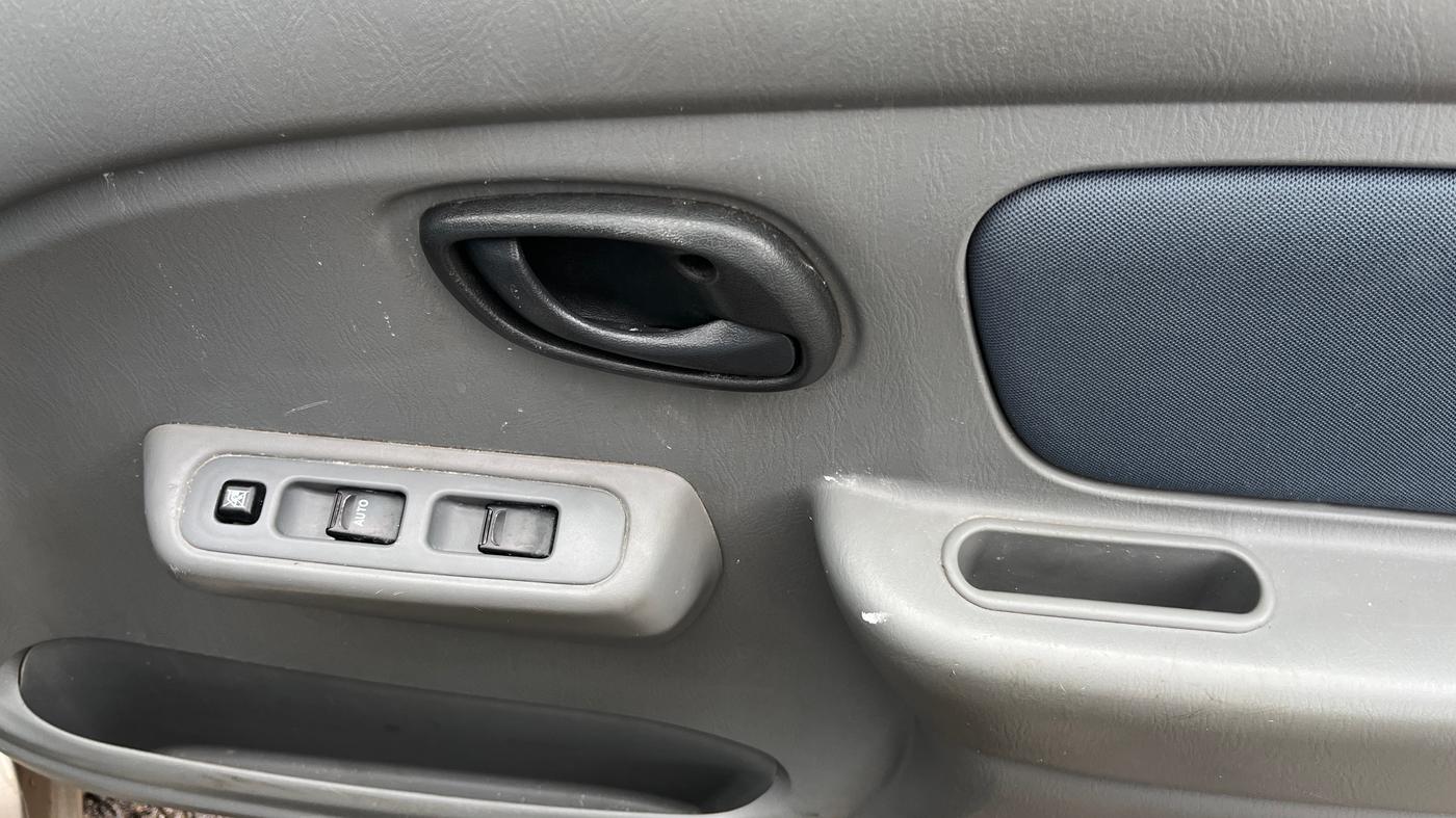 2013 Maruti Alto K10 VXI, Petrol, Manual, 45,404 km, Driver Side Door Panels Control