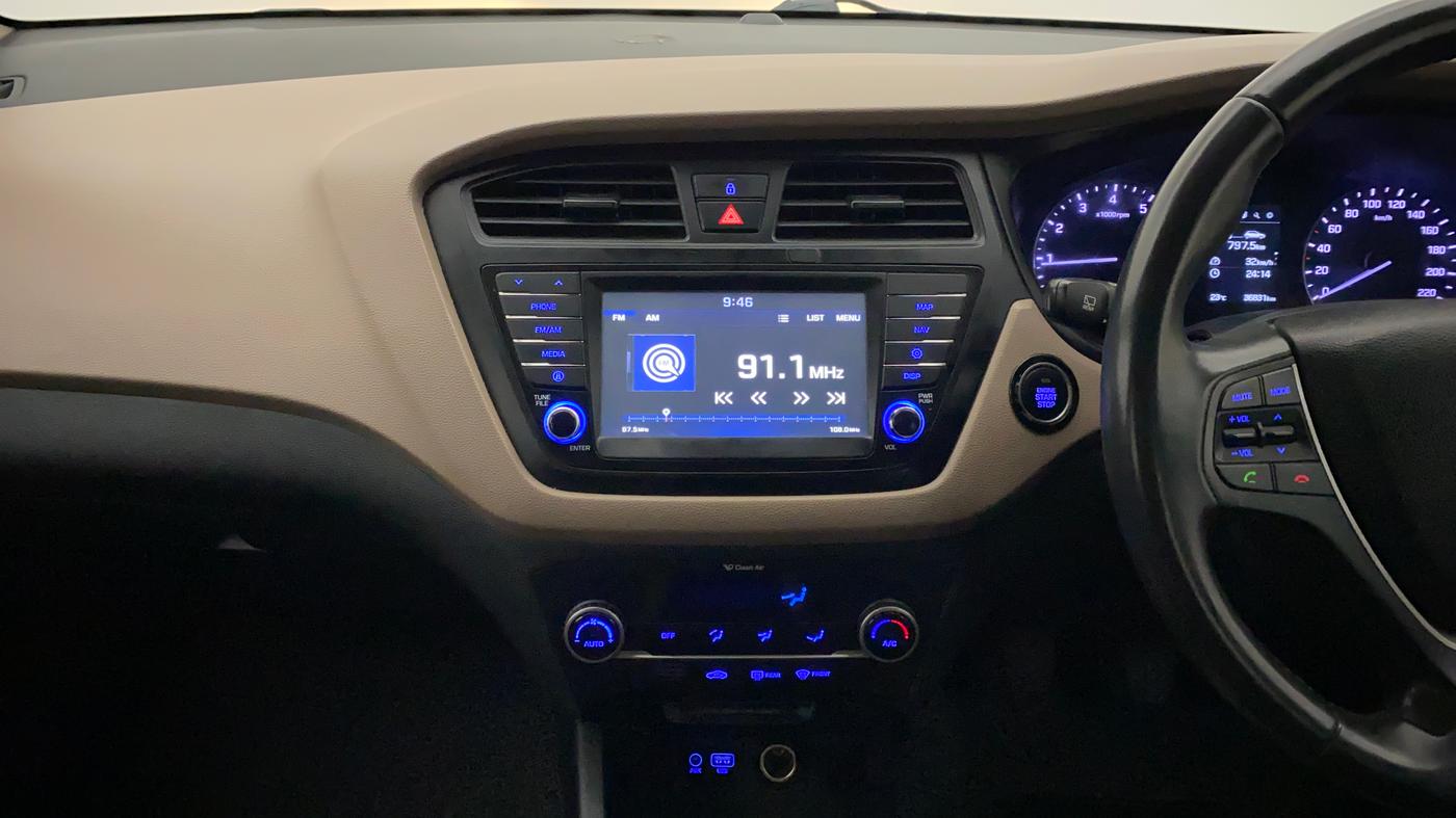2017 Hyundai Elite i20 ASTA 1.2 (O), Petrol, Manual, 37,006 km, Air Conditioner