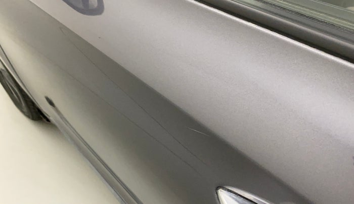 2017 Hyundai Elite i20 ASTA 1.2 (O), Petrol, Manual, 37,006 km, Front passenger door - Slightly dented