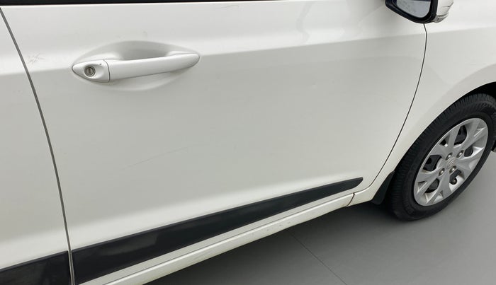 2015 Hyundai Grand i10 SPORTZ 1.2 KAPPA VTVT, Petrol, Manual, 60,794 km, Driver-side door - Minor scratches
