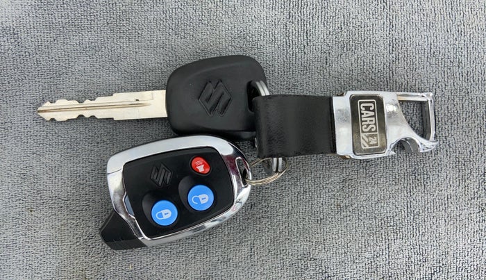 2020 Maruti Swift LXI, Petrol, Manual, 29,737 km, Key Close Up