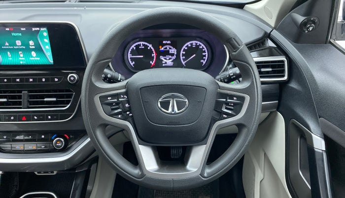 2021 Tata Safari XT+2.0 KRYOTEC, Diesel, Manual, 15,959 km, Steering Wheel Close Up