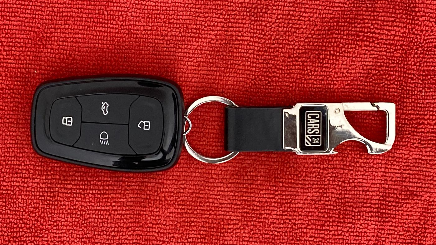 2021 Tata Safari XT+2.0 KRYOTEC, Diesel, Manual, 15,959 km, Key Close Up