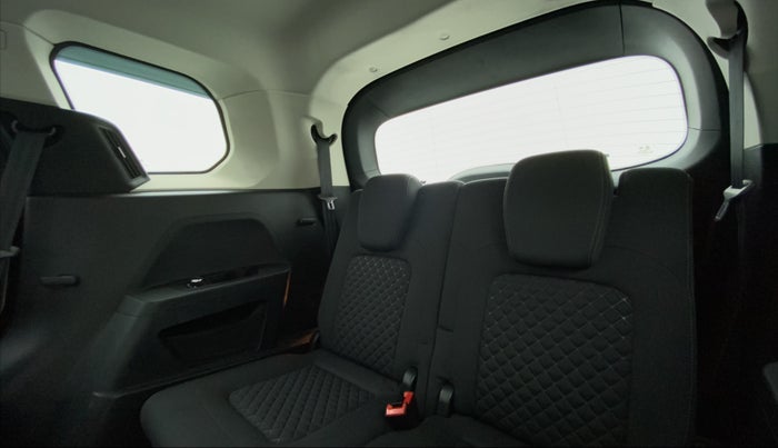 2021 Tata Safari XT+2.0 KRYOTEC, Diesel, Manual, 15,959 km, Third Seat Row ( optional )