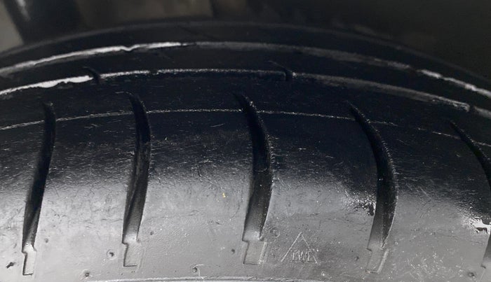 2018 Tata Tiago XZ PETROL, CNG, Manual, 79,688 km, Right Rear Tyre Tread