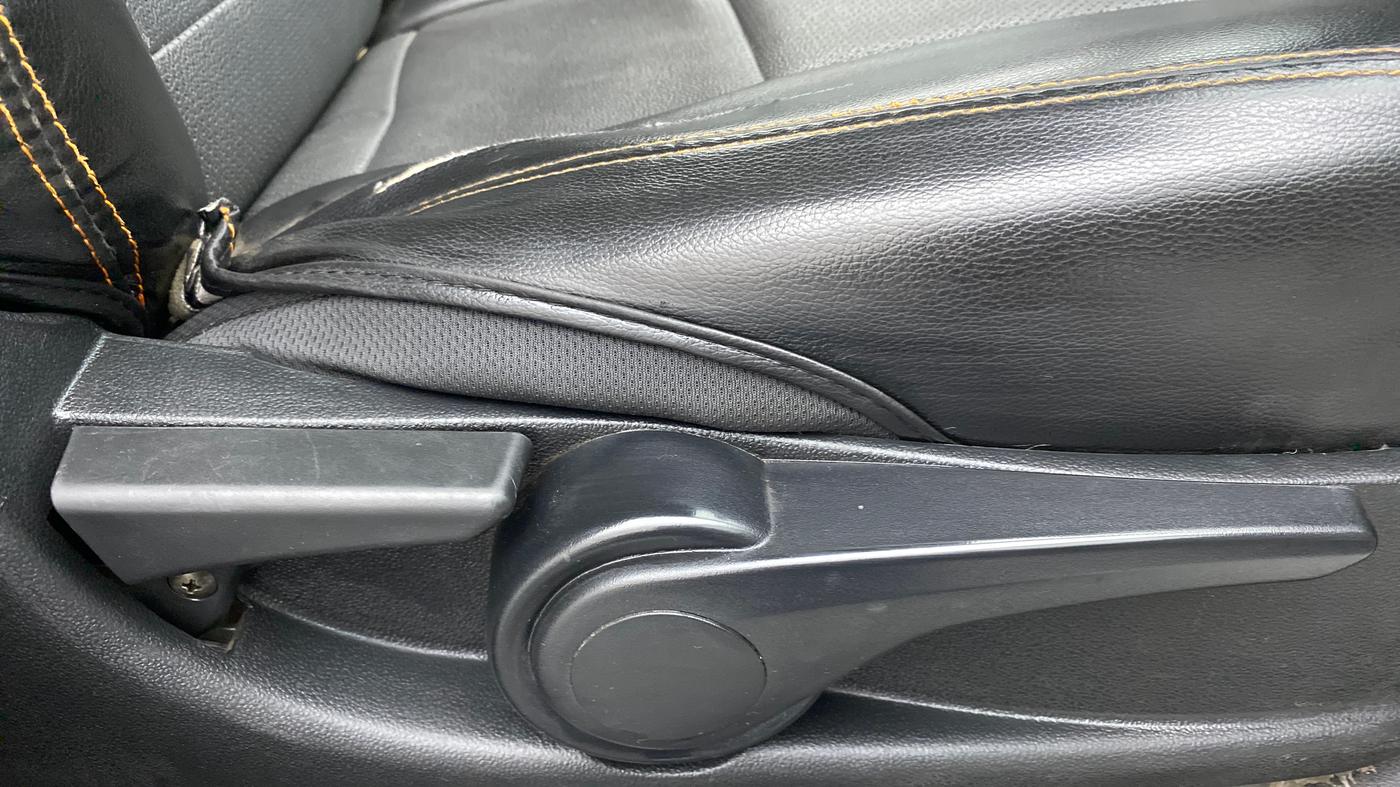 2018 Tata Tiago XZ PETROL, CNG, Manual, 79,688 km, Driver Side Adjustment Panel