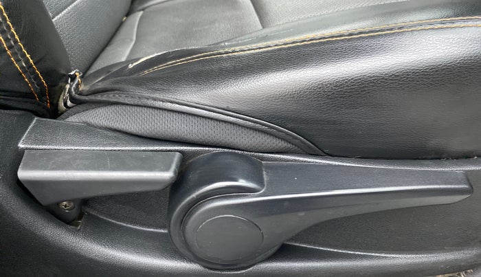 2018 Tata Tiago XZ PETROL, CNG, Manual, 79,688 km, Driver Side Adjustment Panel