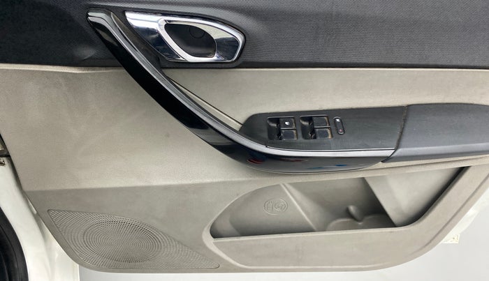 2018 Tata Tiago XZ PETROL, CNG, Manual, 79,688 km, Driver Side Door Panels Control