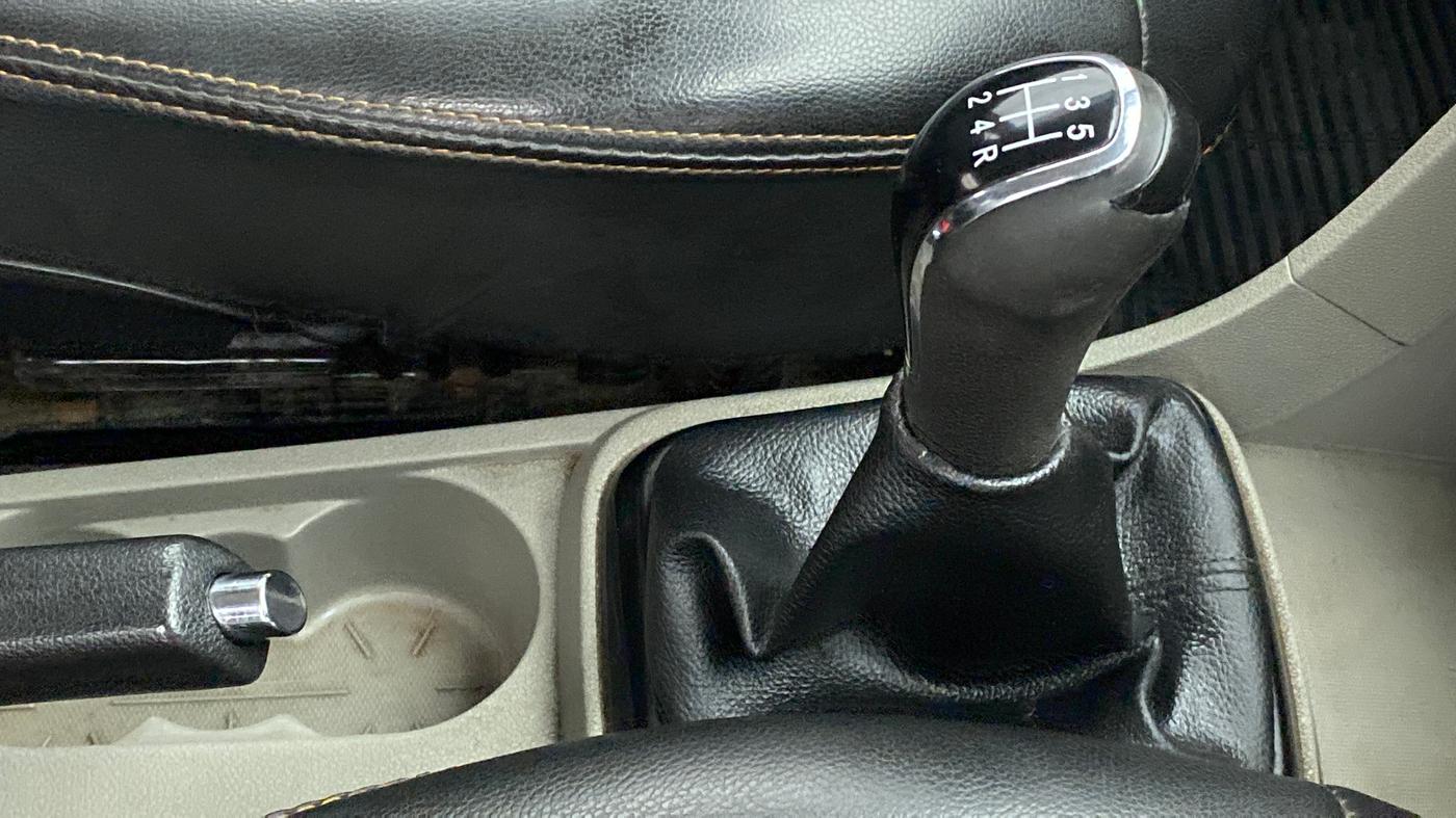 2018 Tata Tiago XZ PETROL, CNG, Manual, 79,688 km, Gear Lever