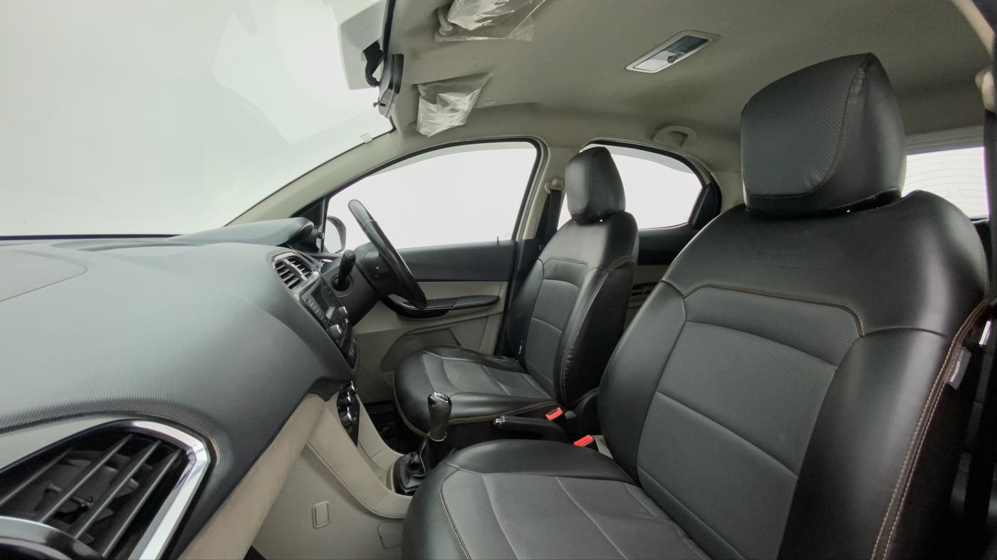 2018 Tata Tiago XZ PETROL, CNG, Manual, 79,688 km, Right Side Front Door Cabin