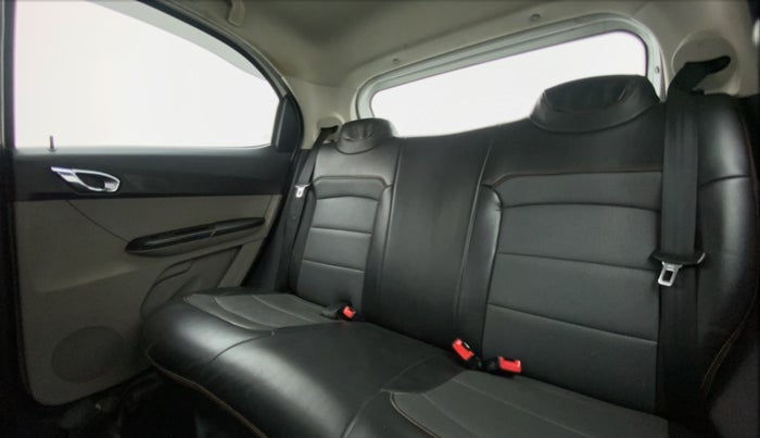 2018 Tata Tiago XZ PETROL, CNG, Manual, 79,688 km, Right Side Rear Door Cabin