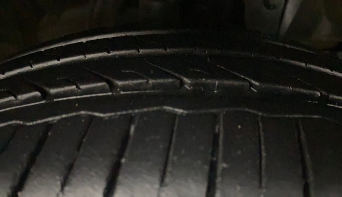 2015 Honda Jazz 1.2L I-VTEC V, Petrol, Manual, 84,527 km, Right Front Tyre Tread