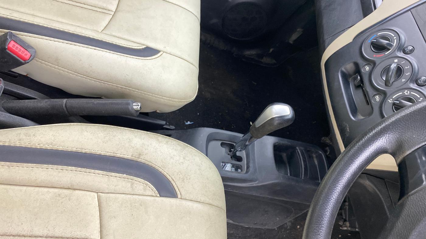 2018 Maruti Wagon R 1.0 VXI AMT, Petrol, Automatic, 45,777 km, Gear Lever