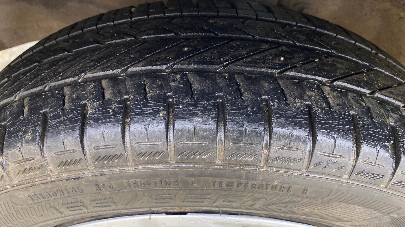 2018 Maruti Wagon R 1.0 VXI AMT, Petrol, Automatic, 45,777 km, Left Front Tyre Tread
