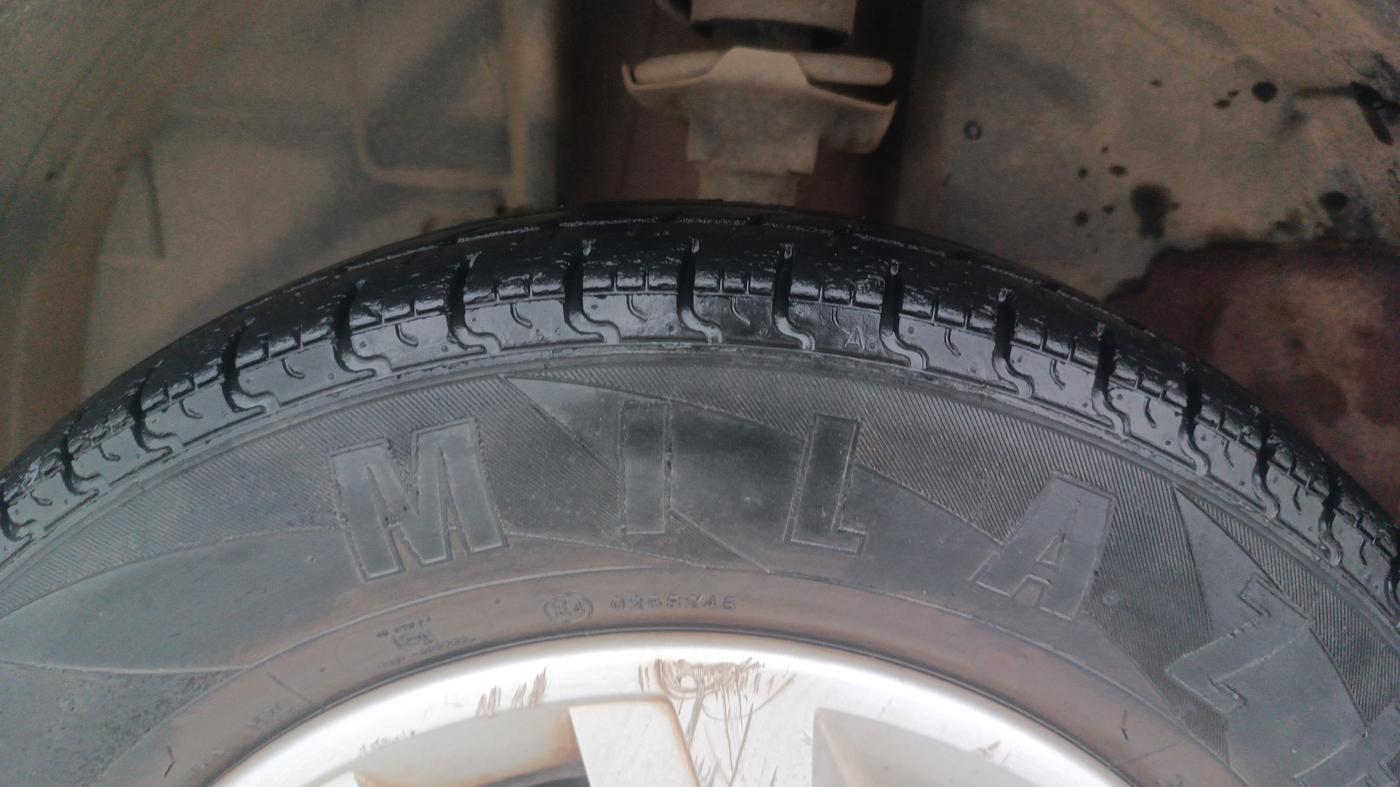 2017 Renault Kwid RXT 1.0 AMT, Petrol, Automatic, 15,755 km, Left Front Tyre Tread