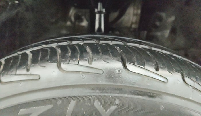 2019 Honda Amaze 1.2L I-VTEC S, Petrol, Manual, 1,02,175 km, Right Front Tyre Tread