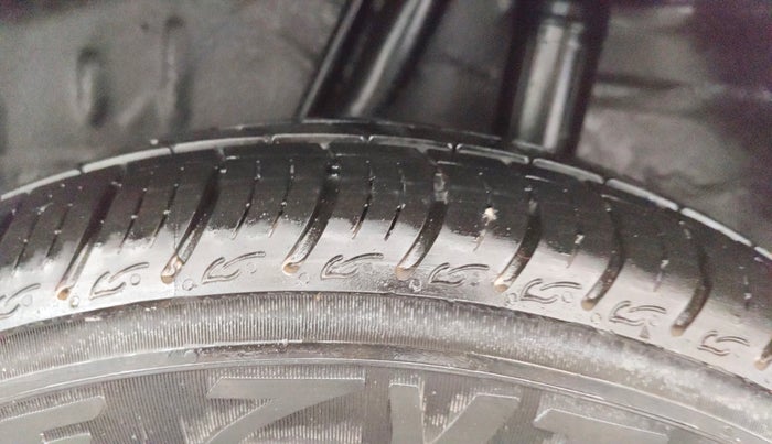 2019 Honda Amaze 1.2L I-VTEC S, Petrol, Manual, 1,02,175 km, Left Rear Tyre Tread