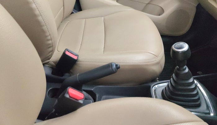 2019 Honda Amaze 1.2L I-VTEC S, Petrol, Manual, 1,02,175 km, Gear Lever