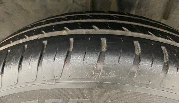 2019 Renault TRIBER RXL MT, Petrol, Manual, 50,945 km, Left Rear Tyre Tread