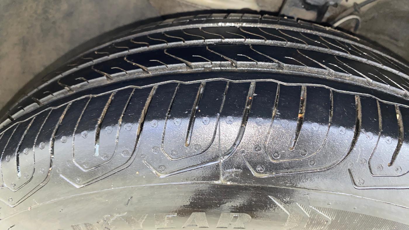 2018 Hyundai Elite i20 SPORTZ 1.2, CNG, Manual, 47,749 km, Left Front Tyre Tread