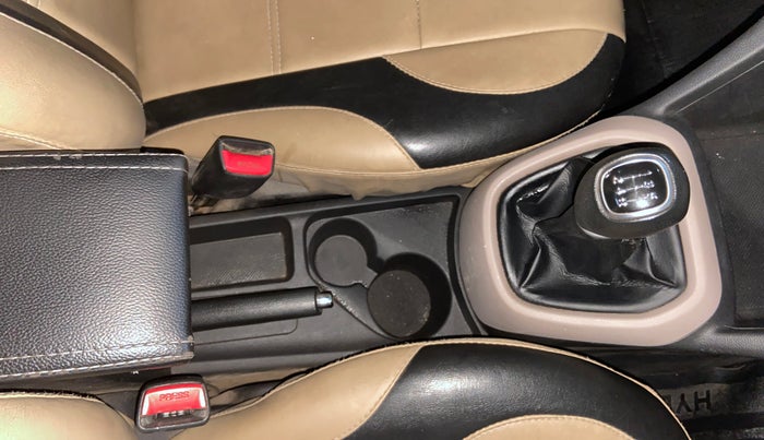 2018 Hyundai Grand i10 SPORTZ 1.2 KAPPA VTVT, CNG, Manual, 44,362 km, Gear Lever