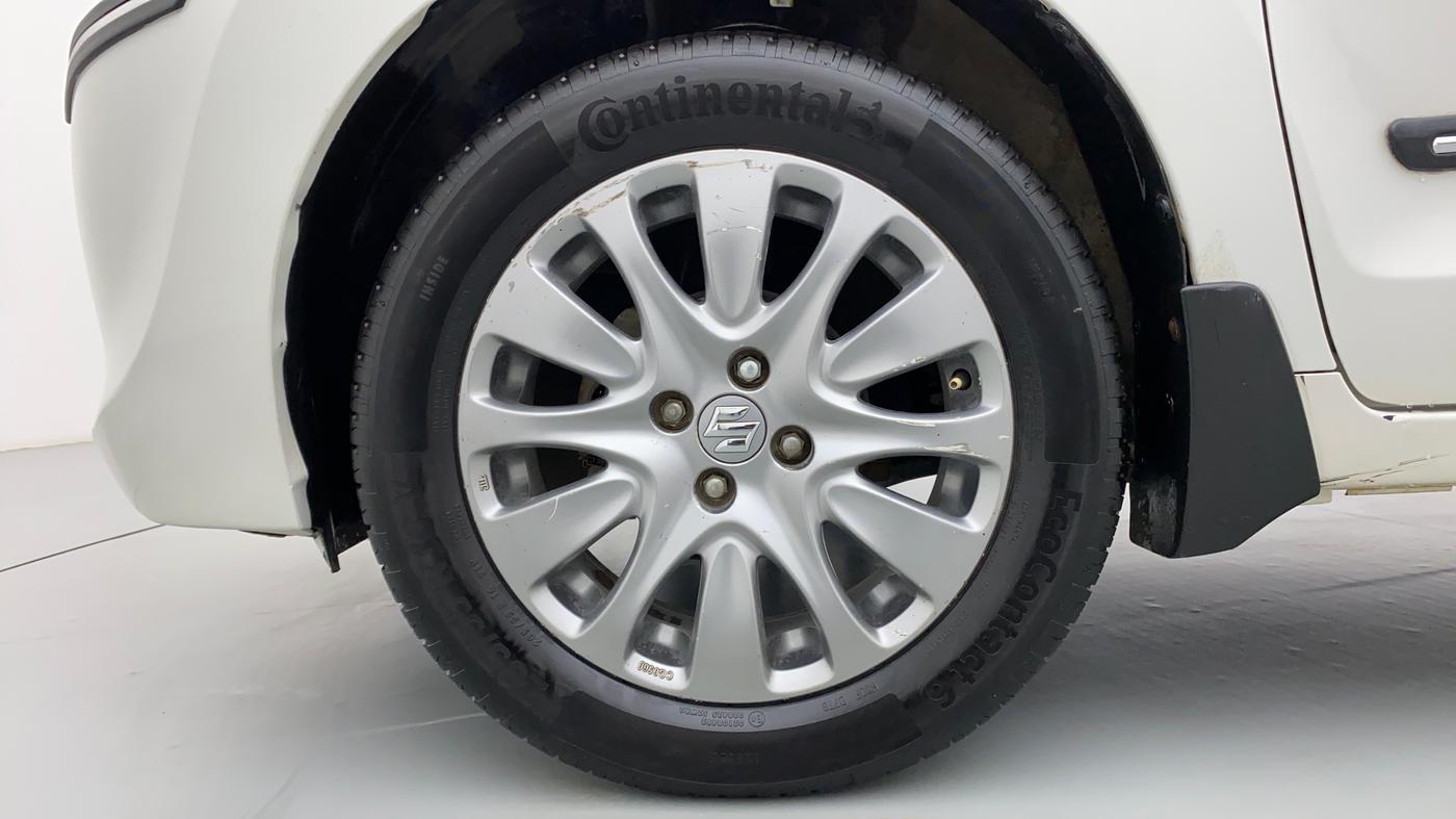 2016 Maruti Baleno ALPHA 1.2 K12, Petrol, Manual, 54,512 km, Left Front Wheel
