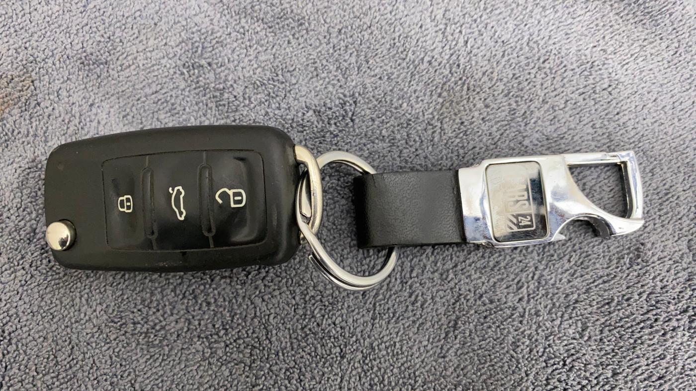 2019 Volkswagen Ameo HIGHLINE PLUS 1.5L AT 16 ALLOY, Diesel, Automatic, 67,945 km, Key Close Up
